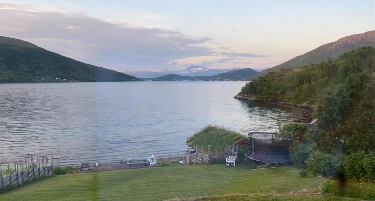Kraemarvika Lodge トロムソ エクステリア 写真